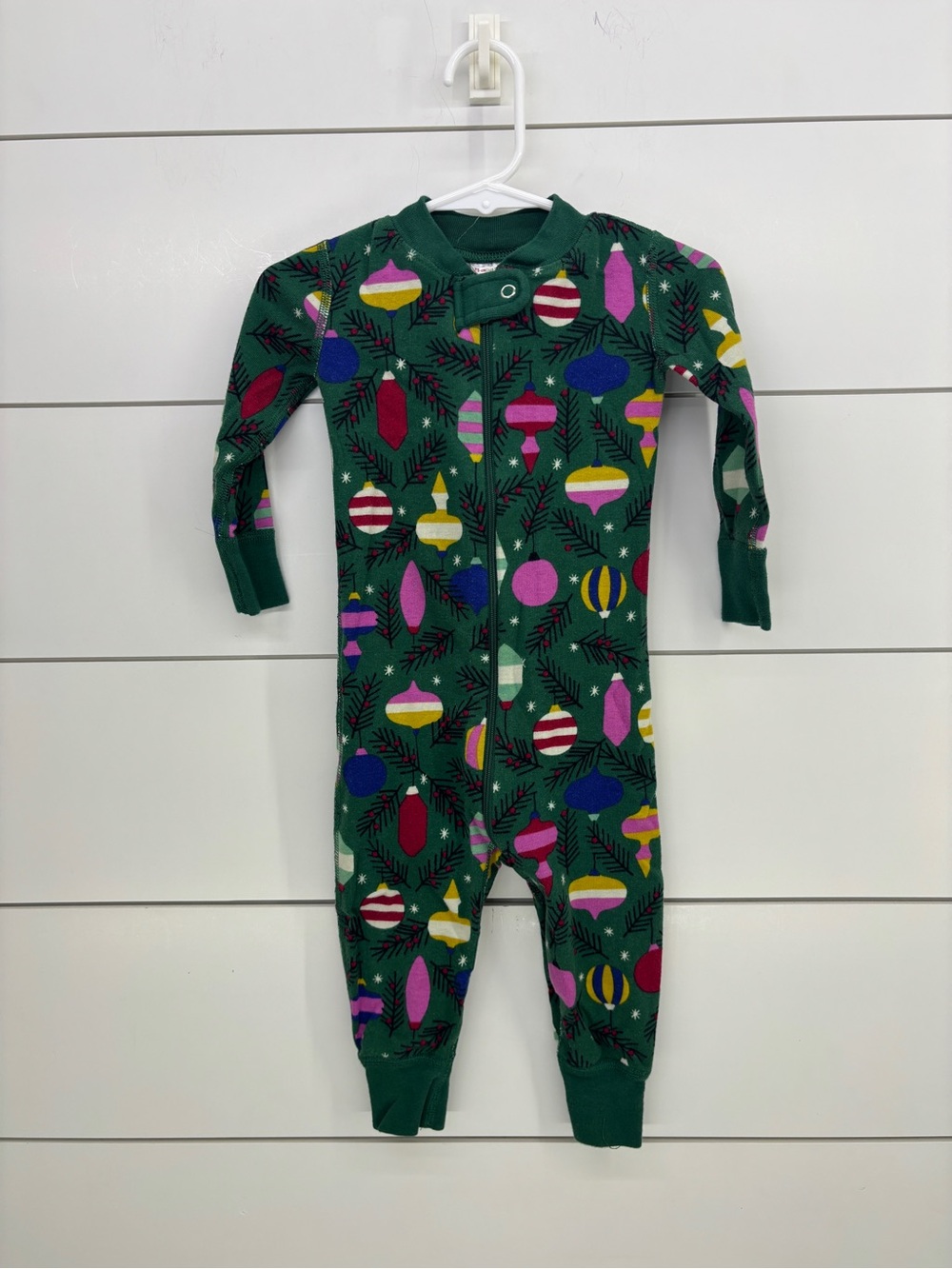Hanna Andersson Green Ornament pajamas